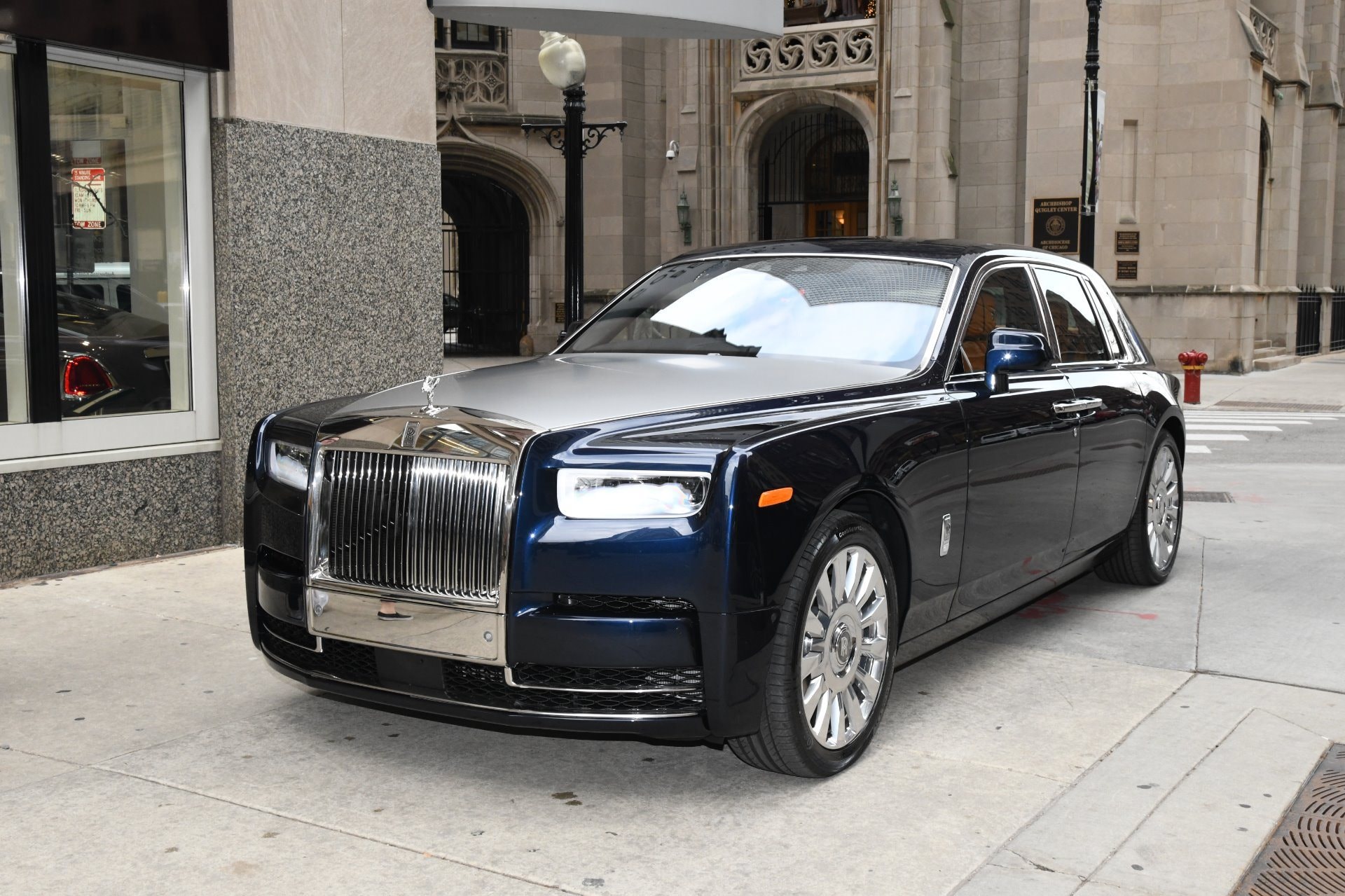 new-2019-rolls-royce-phantom-1544655860-1730593152570-17305931530311346815769.jpg