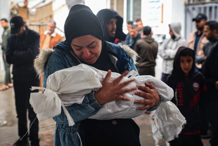 Hơn 50 trẻ em thiệt mạng trong các cuộc không kích của Israel ở Gaza trong 2 ngày- Ảnh 1.