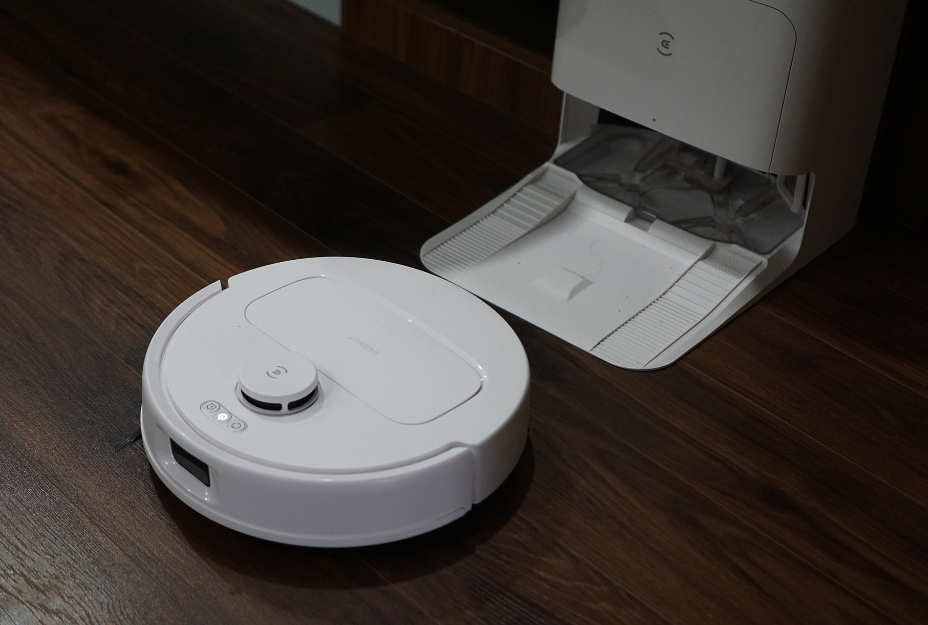 Dùng thử robot hút bụi lau nhà Ecovacs Deebot N30 Pro Omni: Lựa chọn 'quốc dân' mới cho khách Việt- Ảnh 2.