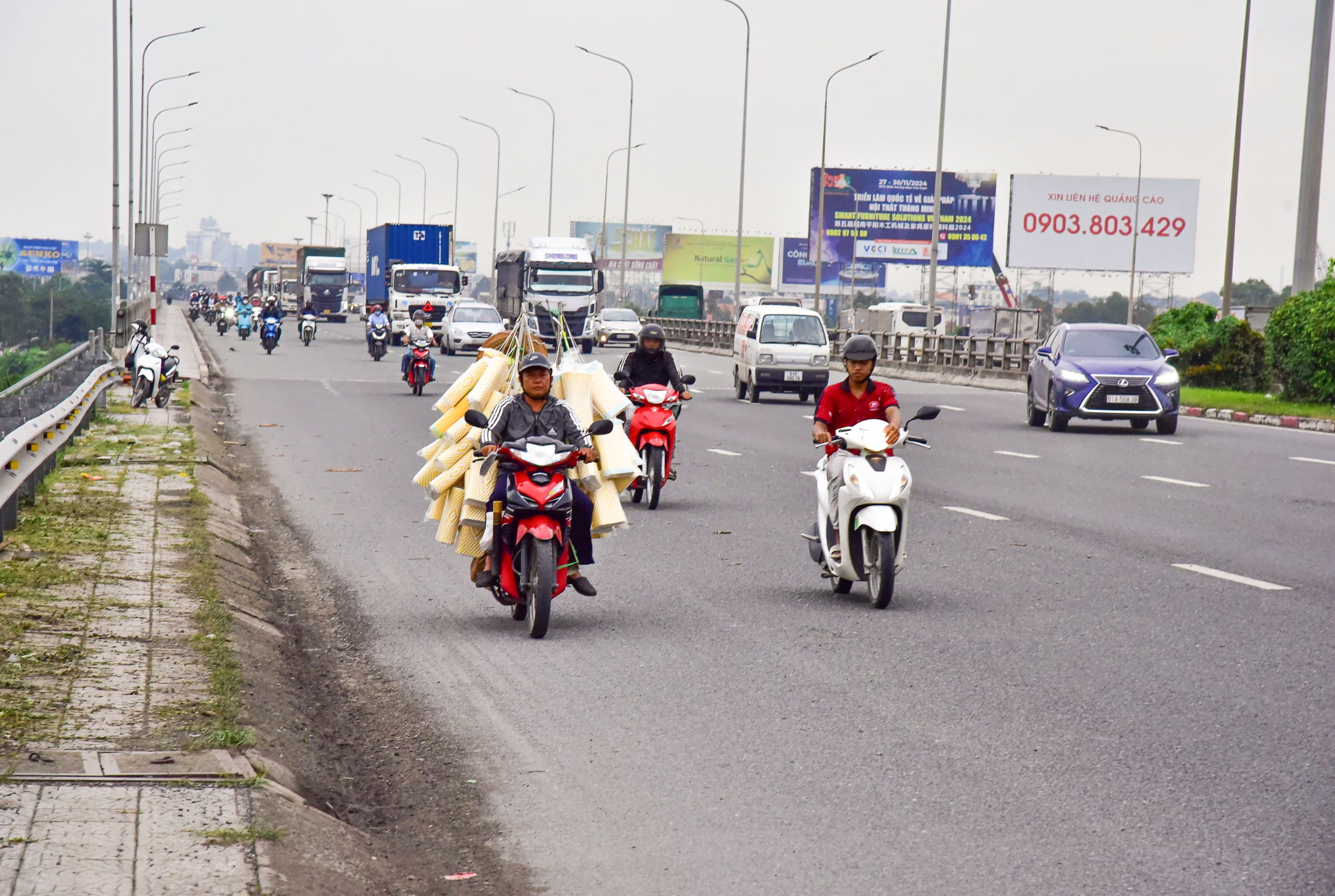 Toàn cảnh đoạn đường dài 10 km nhưng đi qua ba tỉnh, thành phố, một siêu bến xe và hai cảng đường thuỷ- Ảnh 9.