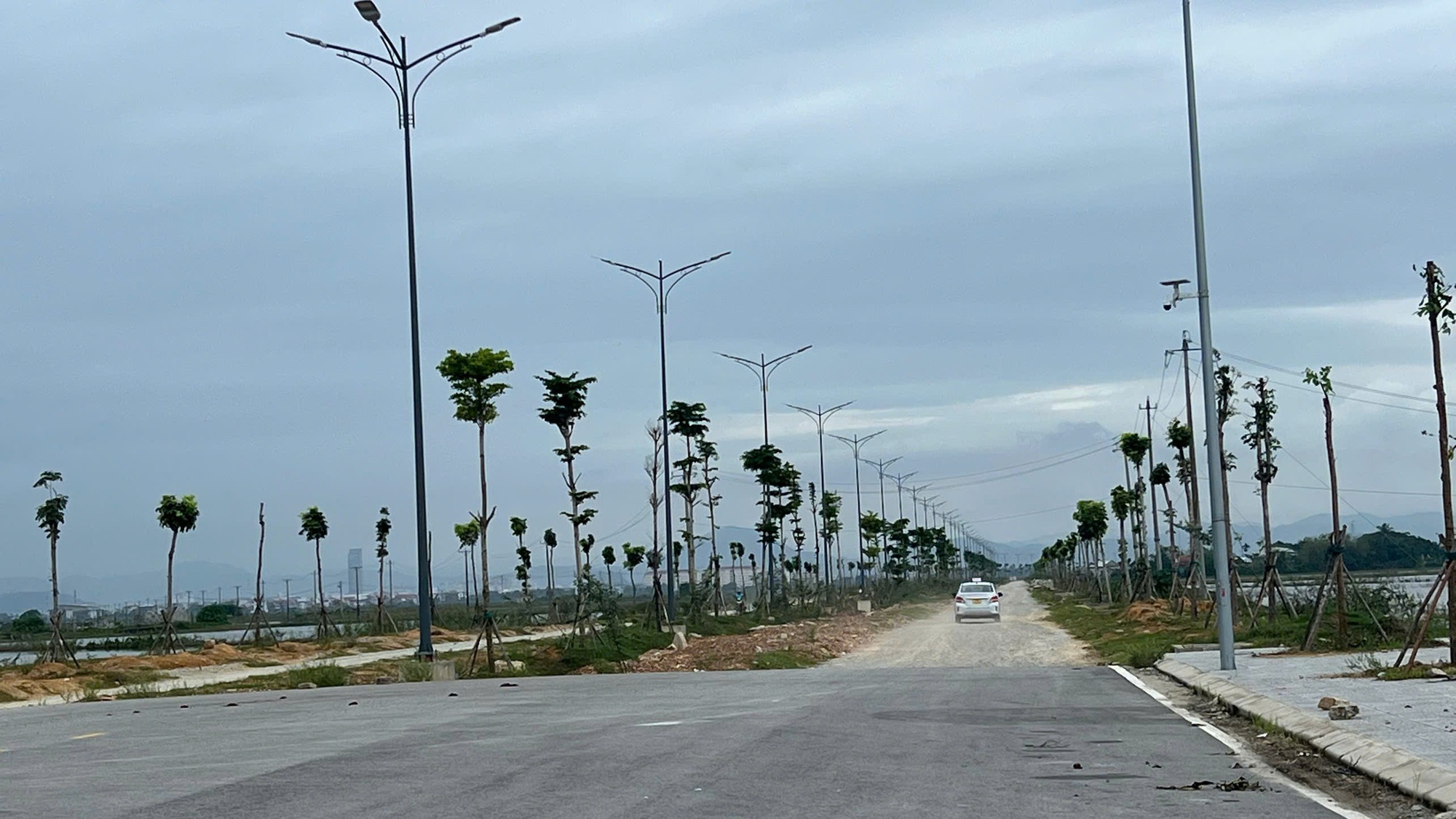 Nhà thầu bỏ chạy, chủ đầu tư phải đòi tiền tạm ứng hơn 2,1 tỉ đồng- Ảnh 3.