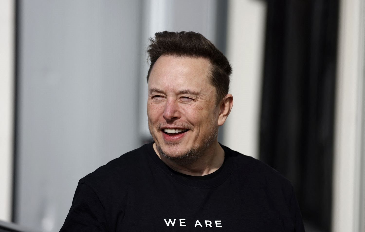 Elon Musk tự hủy kế hoạch nhiều người chờ mong của Tesla - Vô tình 'dọn đường' cho VinFast?- Ảnh 1.