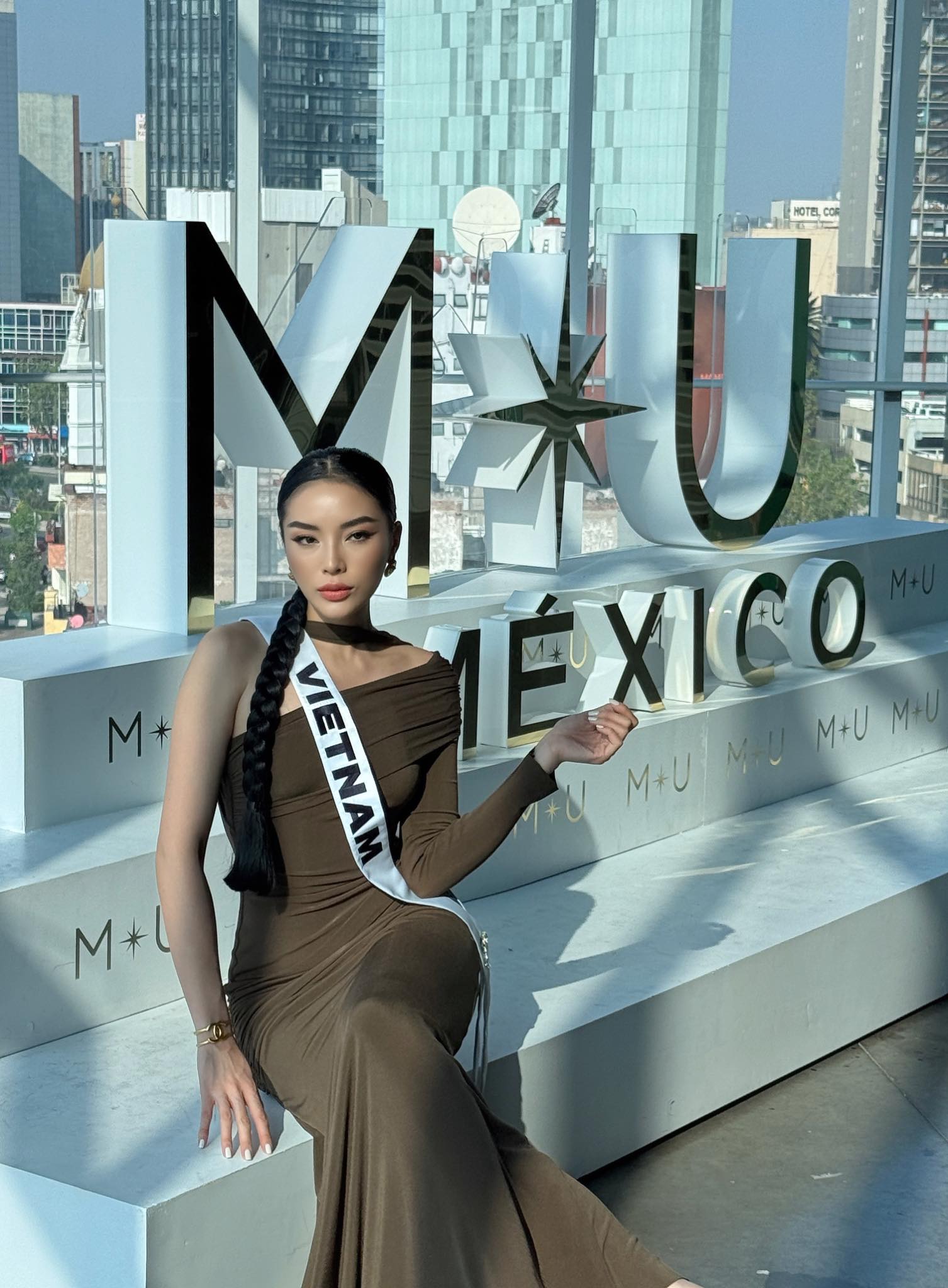 Kỳ Duyên ngày thứ 10 Miss Universe: Người khen "slay", người chê sến, nhưng có 1 điểm cộng cực lớn!- Ảnh 10.