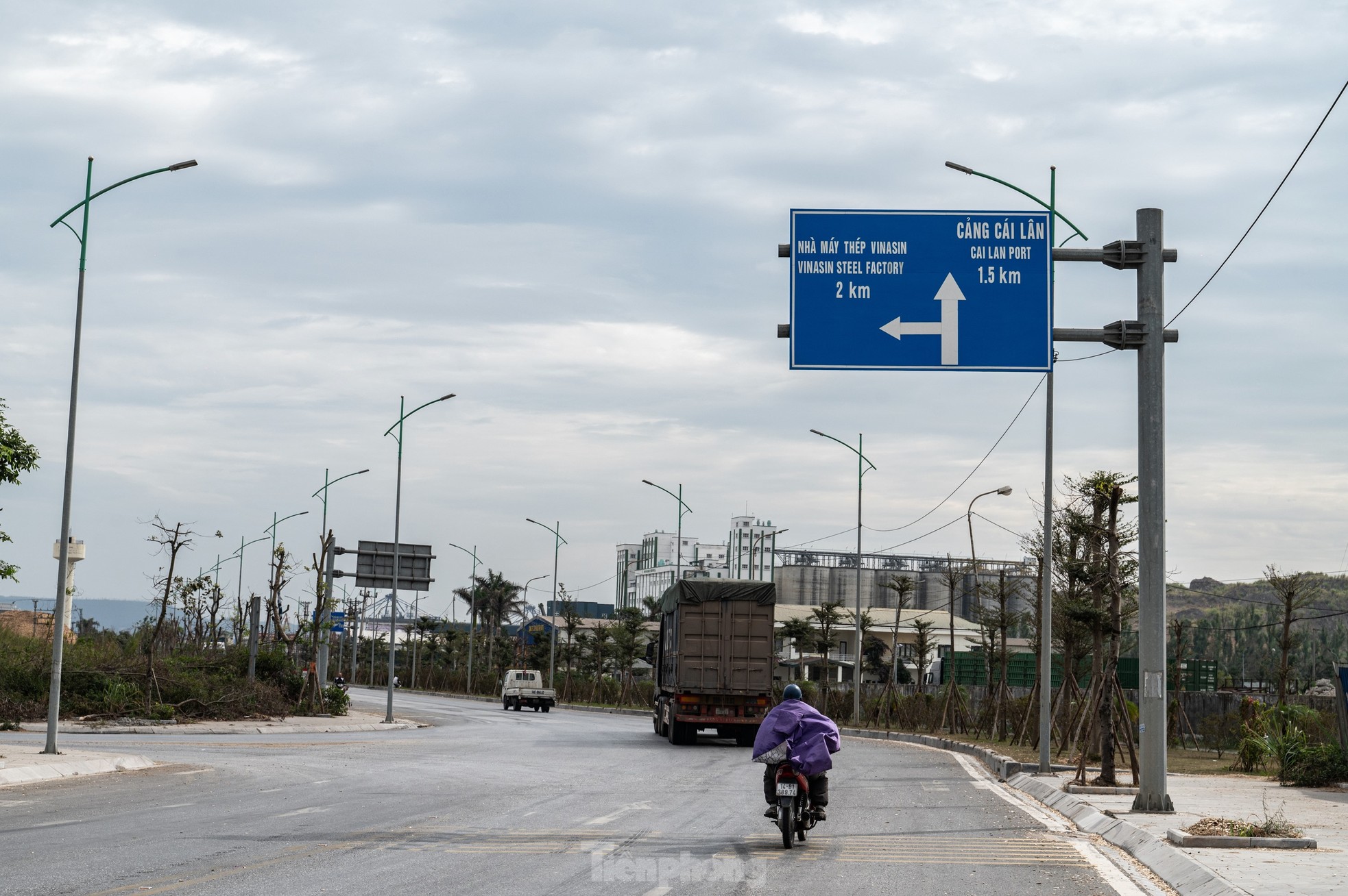 Hoang tàn nhà máy thép hơn 3.000 tỷ từng là 'con đẻ' Vinashin- Ảnh 1. Hoang tàn nhà máy thép hơn 3.000 tỷ từng là 'con đẻ' Vinashin- Ảnh 1.