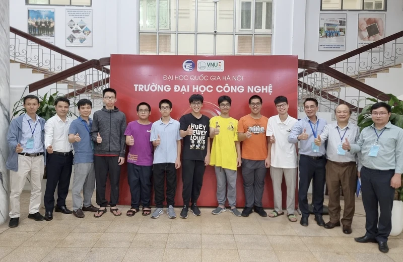 2024 - năm của lá cờ tri thức Việt Nam tung bay đầy tự hào tại các cuộc thi Olympic quốc tế- Ảnh 8.