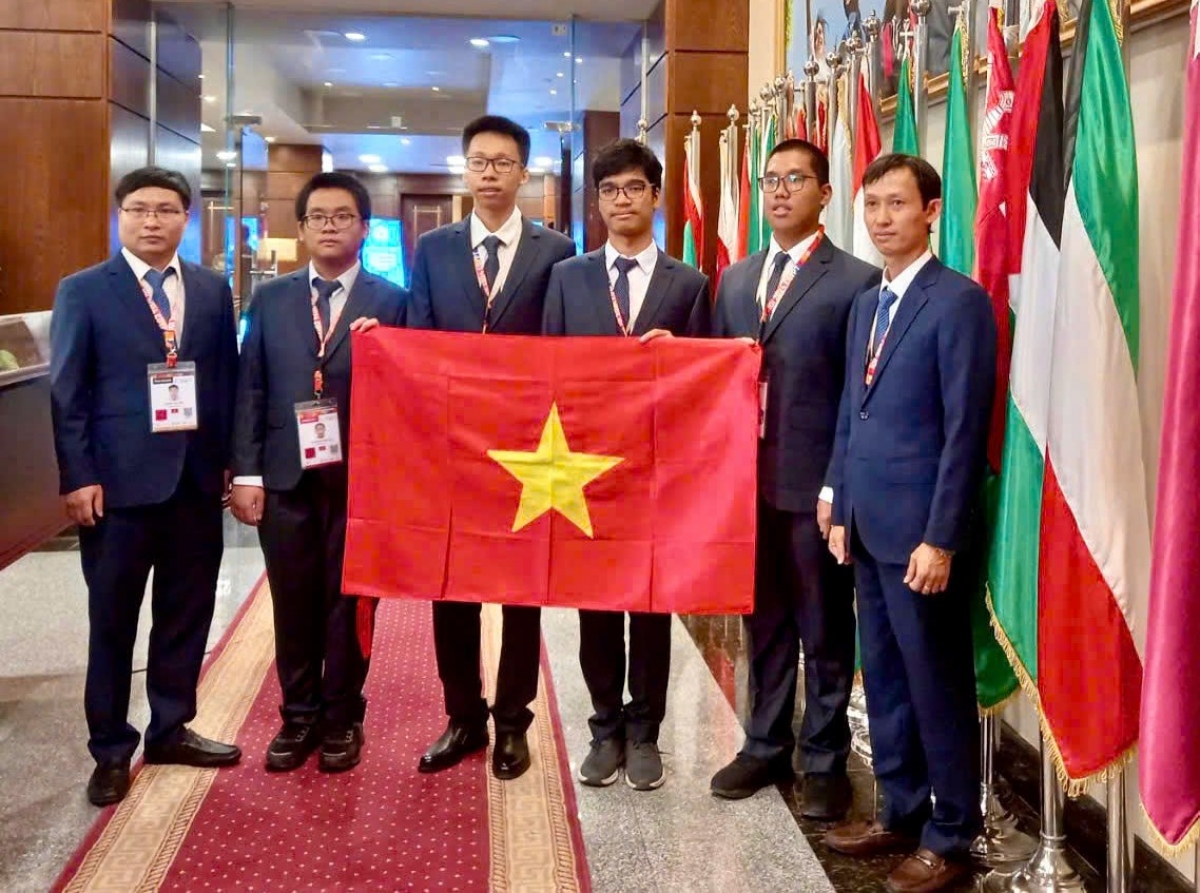 2024 - năm của lá cờ tri thức Việt Nam tung bay đầy tự hào tại các cuộc thi Olympic quốc tế- Ảnh 6.