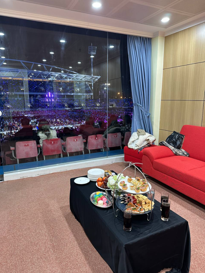 Cận cảnh quầy buffet của hạng vé 10 triệu concert Anh Trai Say Hi: Tiệc finger food sang chảnh đủ món- Ảnh 5.