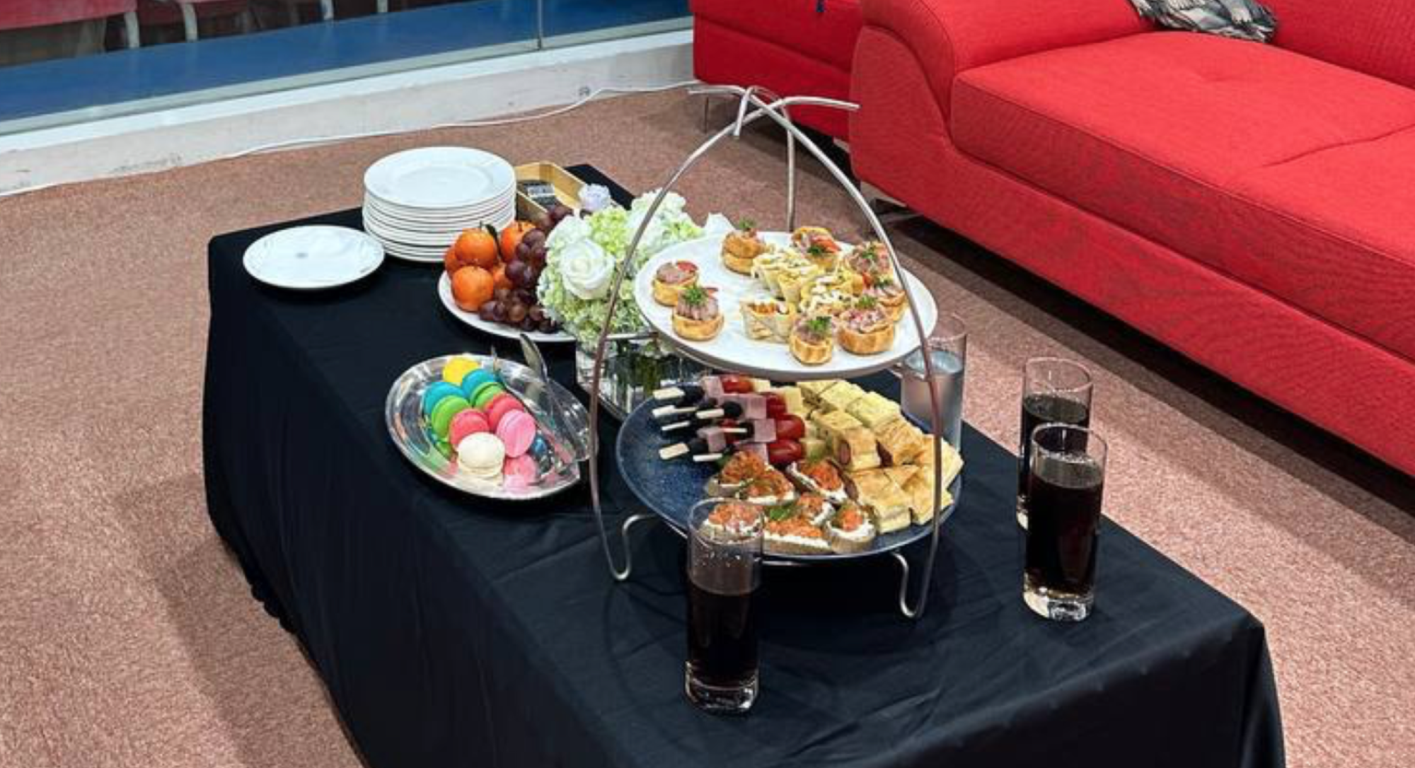 Cận cảnh quầy buffet của hạng vé 10 triệu concert Anh Trai Say Hi: Tiệc finger food sang chảnh đủ món- Ảnh 6.
