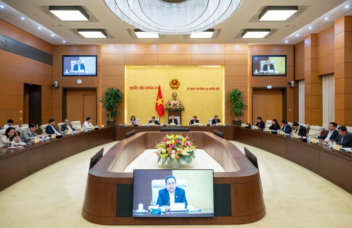 Ủy ban Thường vụ Quốc hội xem xét, quyết định sáp nhập huyện, xã- Ảnh 1. Ủy ban Thường vụ Quốc hội xem xét, quyết định sáp nhập huyện, xã- Ảnh 1.