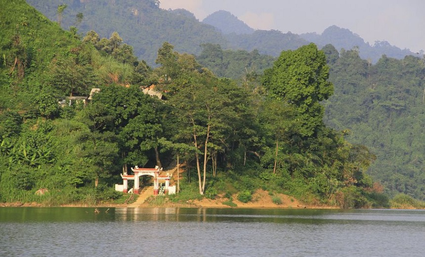 "Bức tranh thủy mặc" sống động, đầy chất thơ giữa nơi đại ngàn, 4 mùa đều đẹp như "đảo thần tiên": Chỉ cách Hà Nội 250km- Ảnh 5.