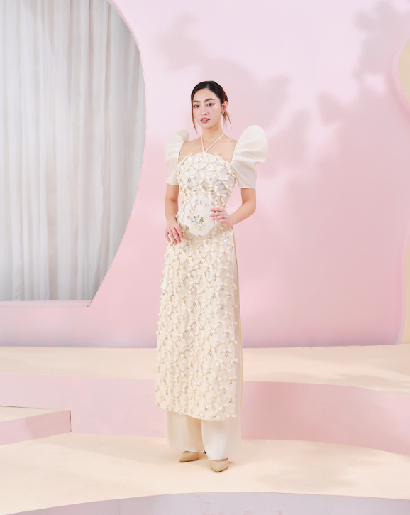 Lương Thùy Linh, Phương Anh, Ngọc Thảo đọ sắc khi diện áo dài Tết: Mỗi người một vẻ vẫn khoe trọn nét đẹp Á Đông- Ảnh 6. Lương Thùy Linh, Phương Anh, Ngọc Thảo đọ sắc khi diện áo dài Tết: Mỗi người một vẻ vẫn khoe trọn nét đẹp Á Đông- Ảnh 6.