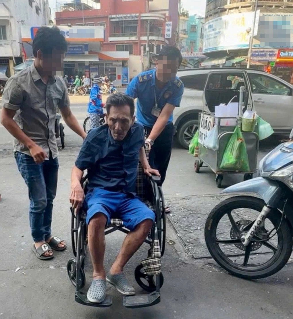 Thương Tín bi đát vì bệnh tật: Vợ kém 32 tuổi tắt điện thoại không tiếp, con trai đã lâu không liên lạc- Ảnh 3. Thương Tín bi đát vì bệnh tật: Vợ kém 32 tuổi tắt điện thoại không tiếp, con trai đã lâu không liên lạc- Ảnh 3.