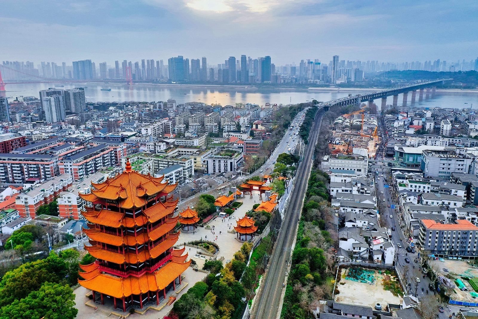 Nơi 5 năm trước xảy ra sự kiện thay đổi hoàn toàn thế giới, bây giờ kinh tế ra sao?- Ảnh 1.