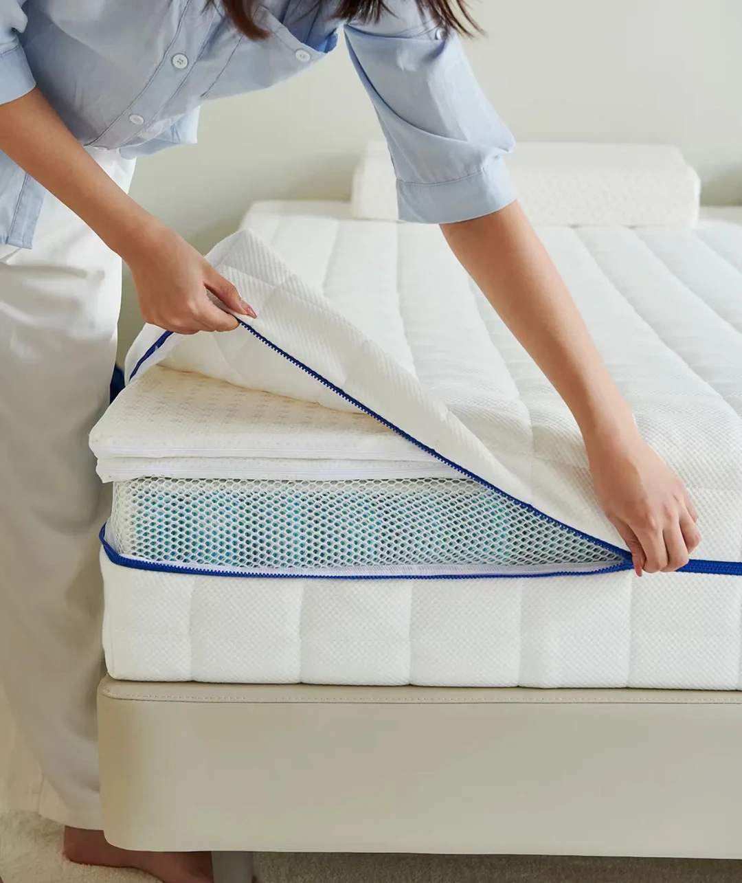 Hai thứ trên giường là ổ vi khuẩn, bẩn Hai thứ trên giường là ổ vi khuẩn, bẩn
