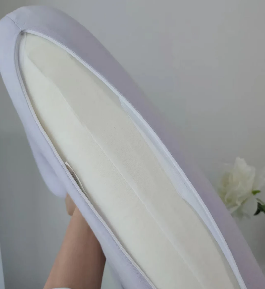 Hai thứ trên giường là ổ vi khuẩn, bẩn Hai thứ trên giường là ổ vi khuẩn, bẩn
