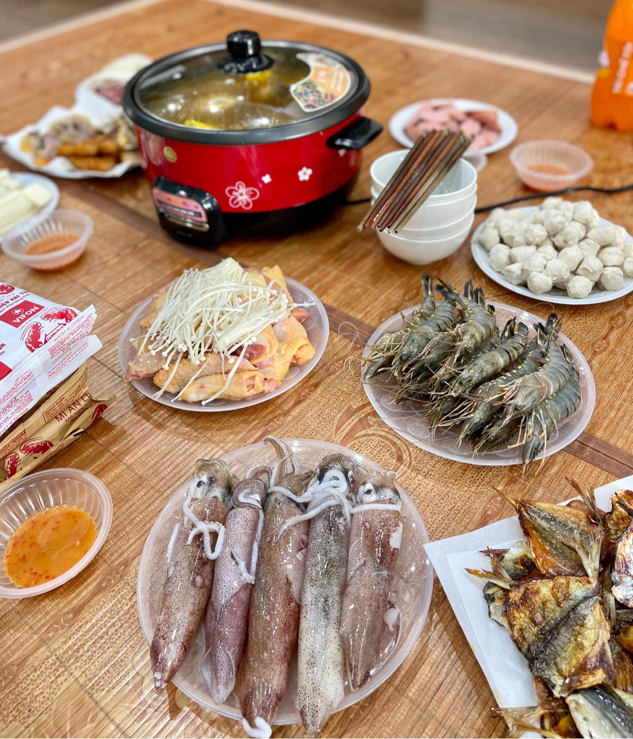 "Sốc" vì giá cả ở quê nhà Hạ Long đắt đỏ, nhưng dù thế nào vẫn yêu Hạ Long vô cùng- Ảnh 7. "Sốc" vì giá cả ở quê nhà Hạ Long đắt đỏ, nhưng dù thế nào vẫn yêu Hạ Long vô cùng- Ảnh 7.