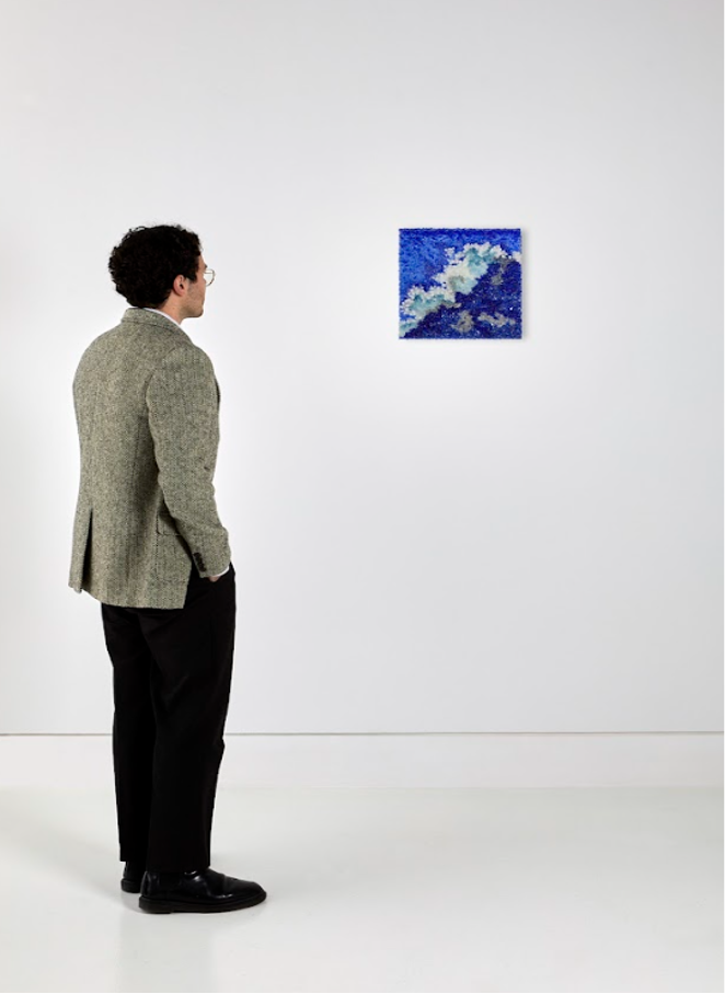 Dùng thủy tinh tái chế cho tác phẩm nghệ thuật, triển lãm của một nghệ sĩ Việt đang thu hút giới tinh hoa Monaco- Ảnh 2.