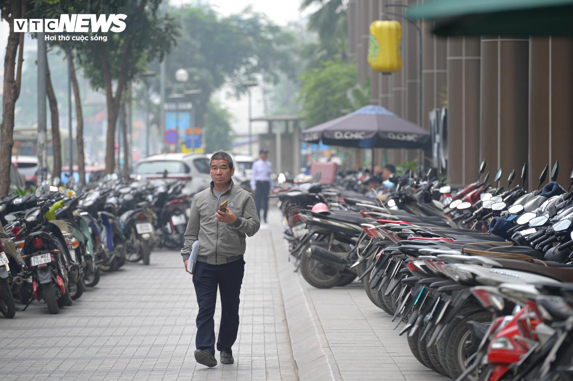 Hiện trạng các tuyến phố dự kiến cho thuê vỉa hè ở Hà Nội- Ảnh 6. Hiện trạng các tuyến phố dự kiến cho thuê vỉa hè ở Hà Nội- Ảnh 6.