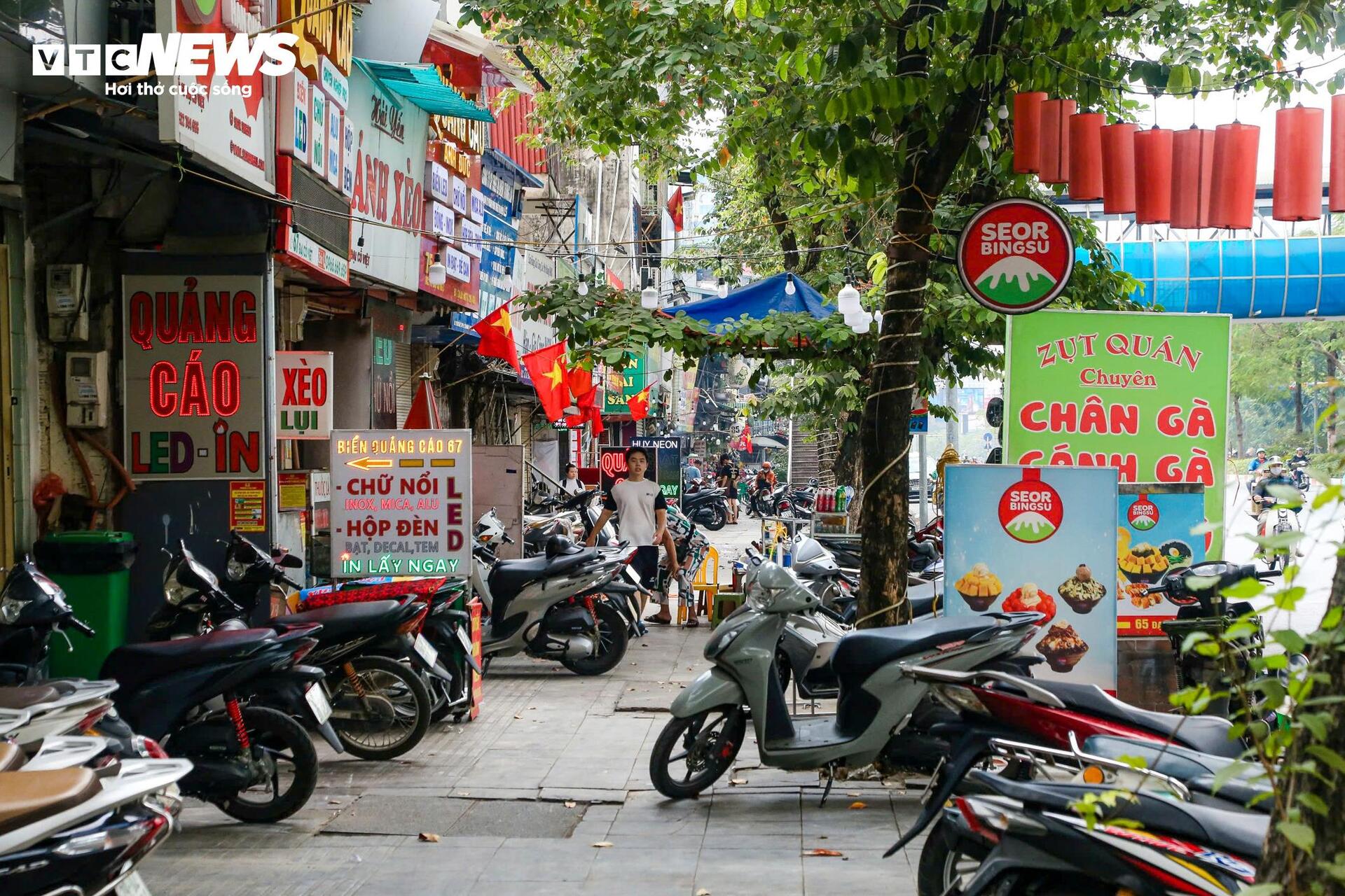 Hiện trạng các tuyến phố dự kiến cho thuê vỉa hè ở Hà Nội- Ảnh 11. Hiện trạng các tuyến phố dự kiến cho thuê vỉa hè ở Hà Nội- Ảnh 11.