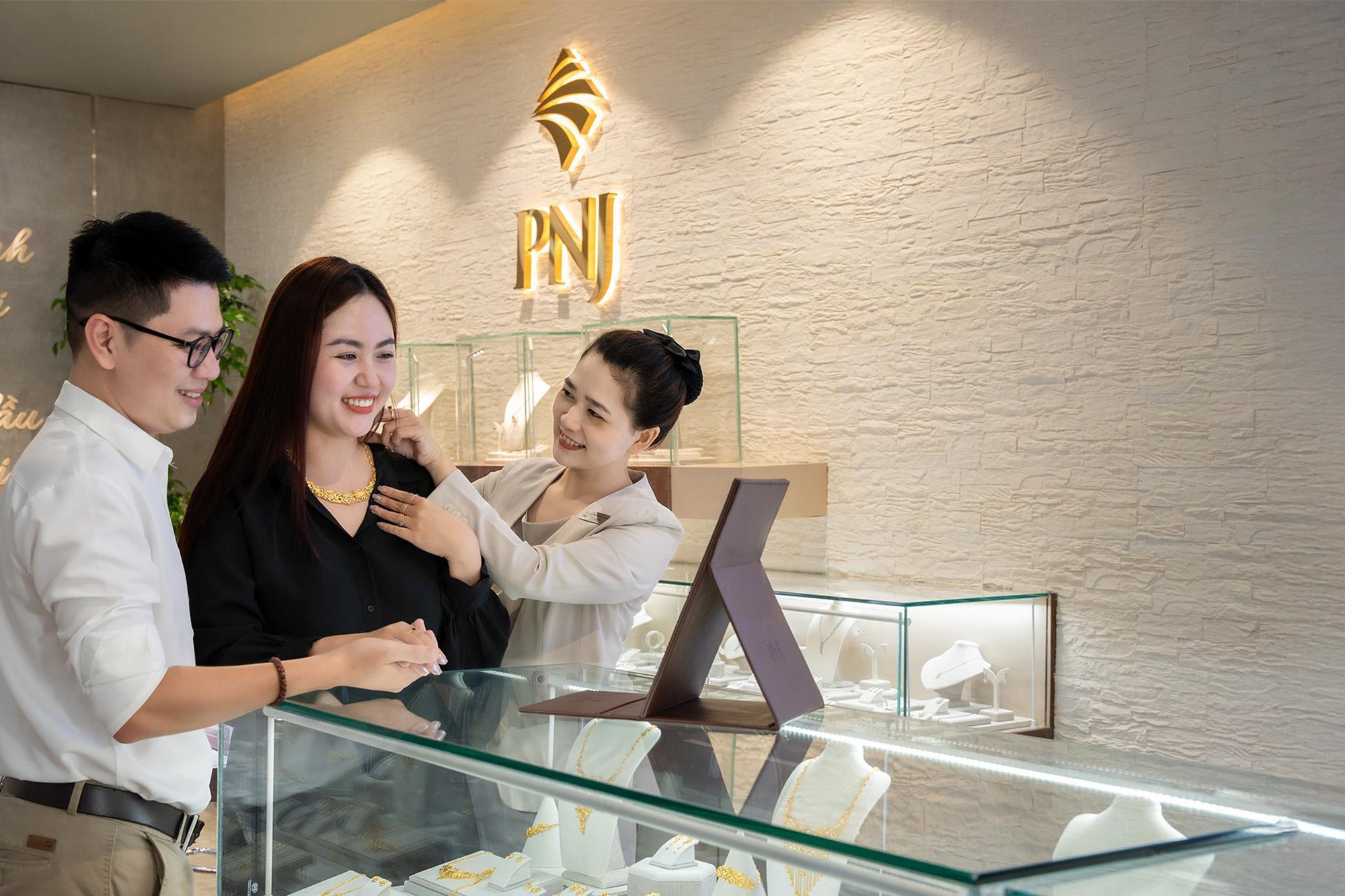 8 lần liên tiếp PNJ vào top 50 công ty kinh doanh hiệu quả nhất vn- Ảnh 1.