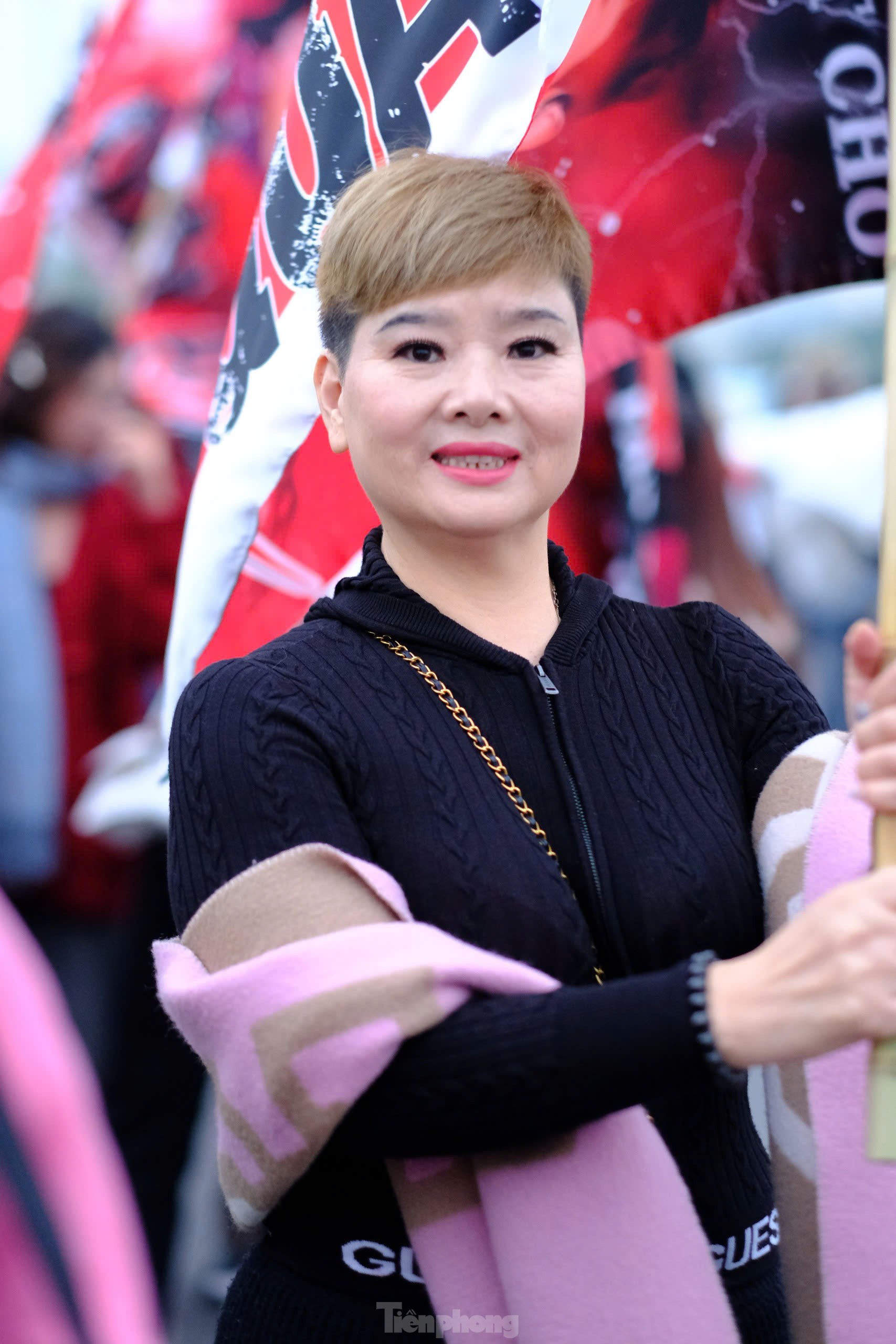 Chuyện bà mẹ đi đu anh trai cùng con gái- Ảnh 3.