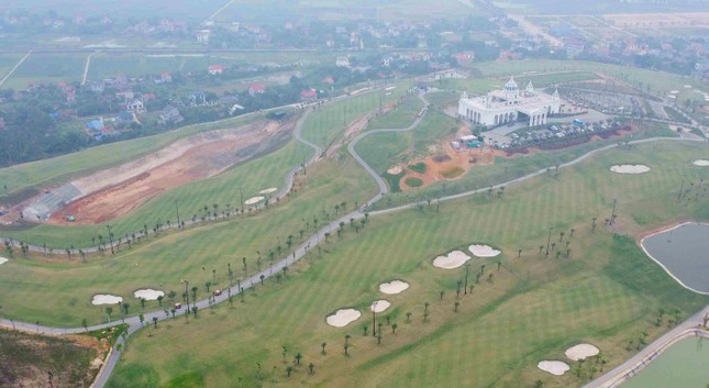 Bắc Giang xử phạt dự án sân golf Việt Yên 330 triệu đồng- Ảnh 1.