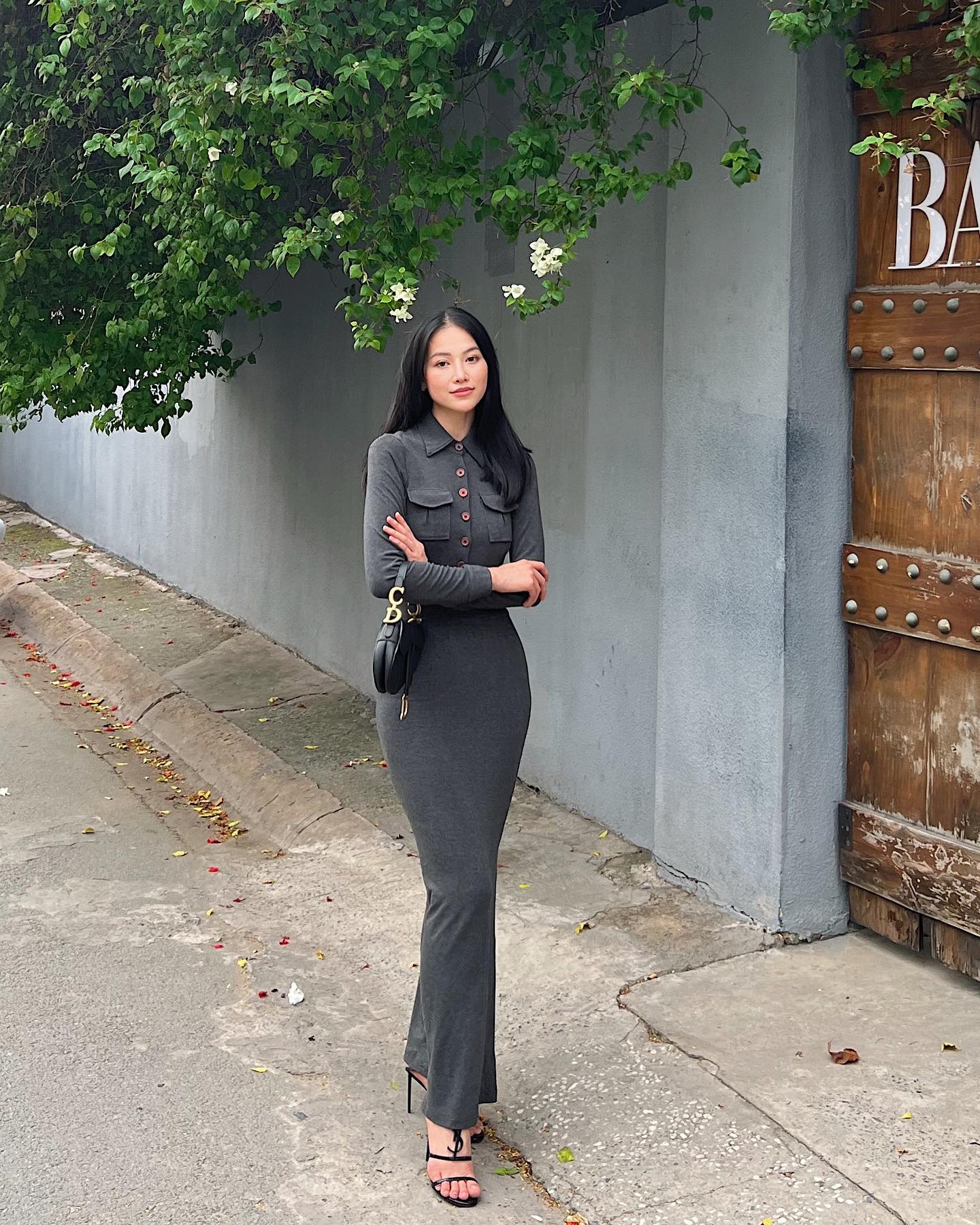 Người đẹp Việt đầu tiên giành vương miện "big 4": Cắt tóc ngắn càng thêm sang, street style đẹp mê mẩn- Ảnh 19. Người đẹp Việt đầu tiên giành vương miện "big 4": Cắt tóc ngắn càng thêm sang, street style đẹp mê mẩn- Ảnh 19.
