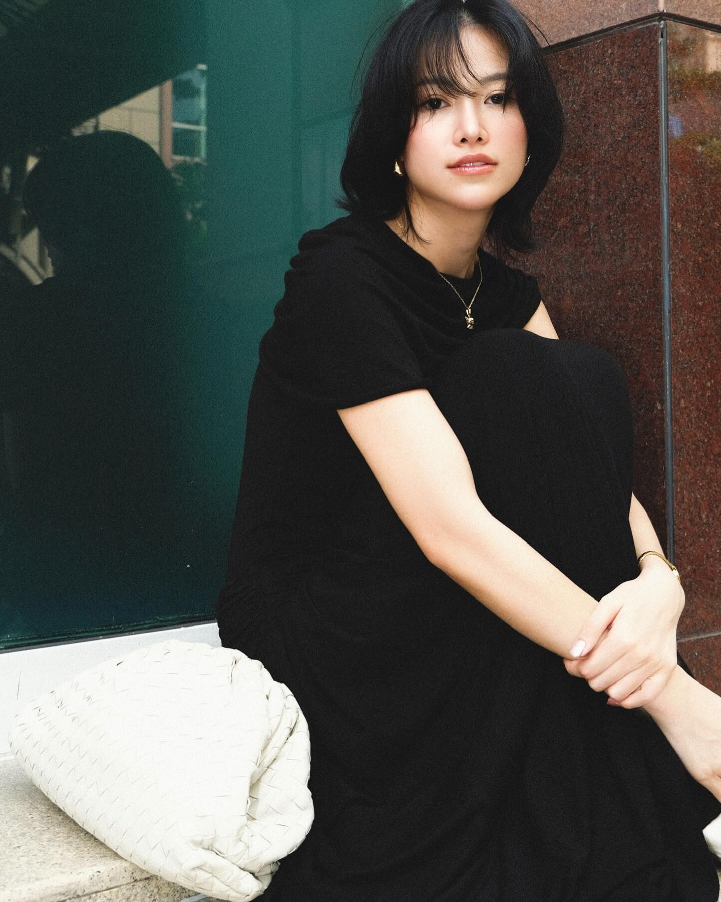 Người đẹp Việt đầu tiên giành vương miện "big 4": Cắt tóc ngắn càng thêm sang, street style đẹp mê mẩn- Ảnh 3. Người đẹp Việt đầu tiên giành vương miện "big 4": Cắt tóc ngắn càng thêm sang, street style đẹp mê mẩn- Ảnh 3.