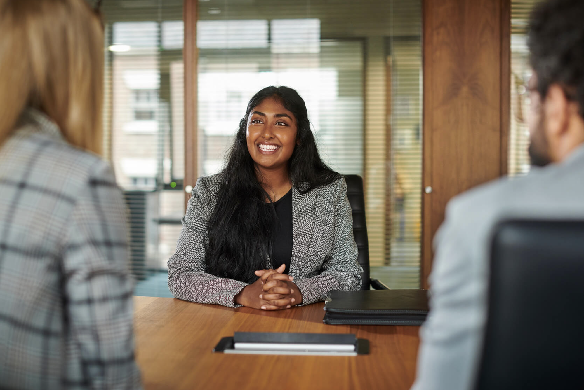 HR hỏi ‘‘điểm yếu của bạn là gì?’’: Người EQ cao đối đáp theo 2 cách liền nhận mưa lời khen, được đánh giá cao hơn cả mặt chuyên môn- Ảnh 1. HR hỏi ‘‘điểm yếu của bạn là gì?’’: Người EQ cao đối đáp theo 2 cách liền nhận mưa lời khen, được đánh giá cao hơn cả mặt chuyên môn- Ảnh 1.