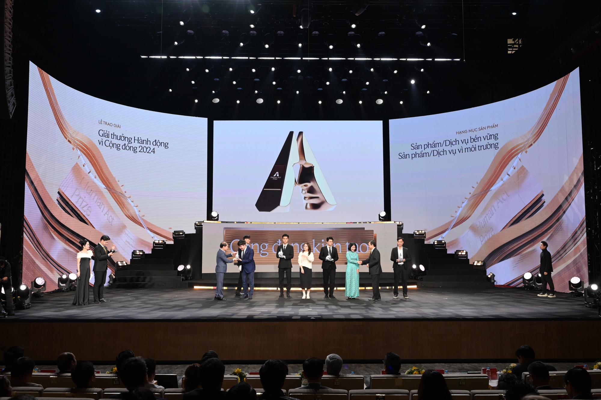 31 dự án được vinh danh tại Human Act Prize 2024: Một tinh thần Việt Nam hào sảng, để Việt Nam vươn mình mạnh mẽ- Ảnh 9.