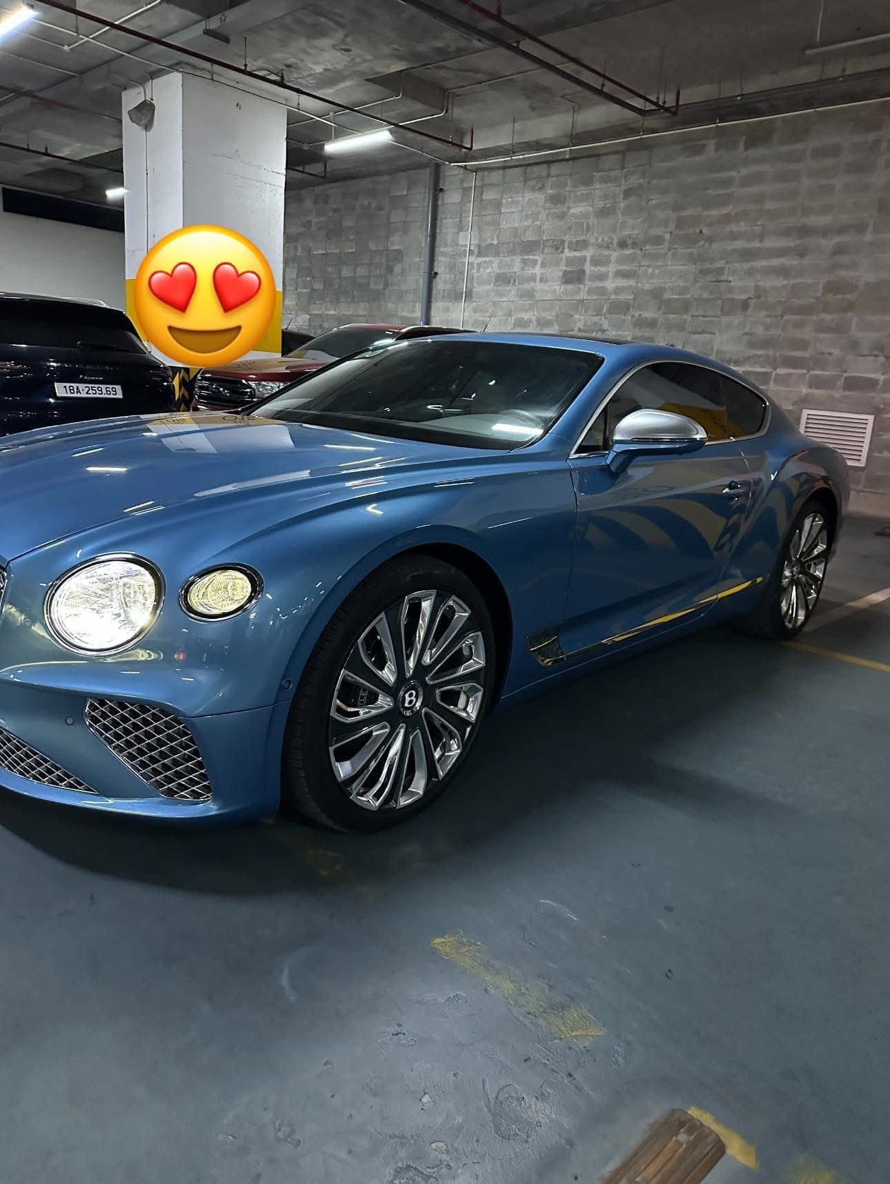 Xe siêu sang Bentley hàng độc được rao bán 18 tỷ đồng, cứ 1km chủ cũ lại chịu lỗ 2 triệu đồng- Ảnh 1.