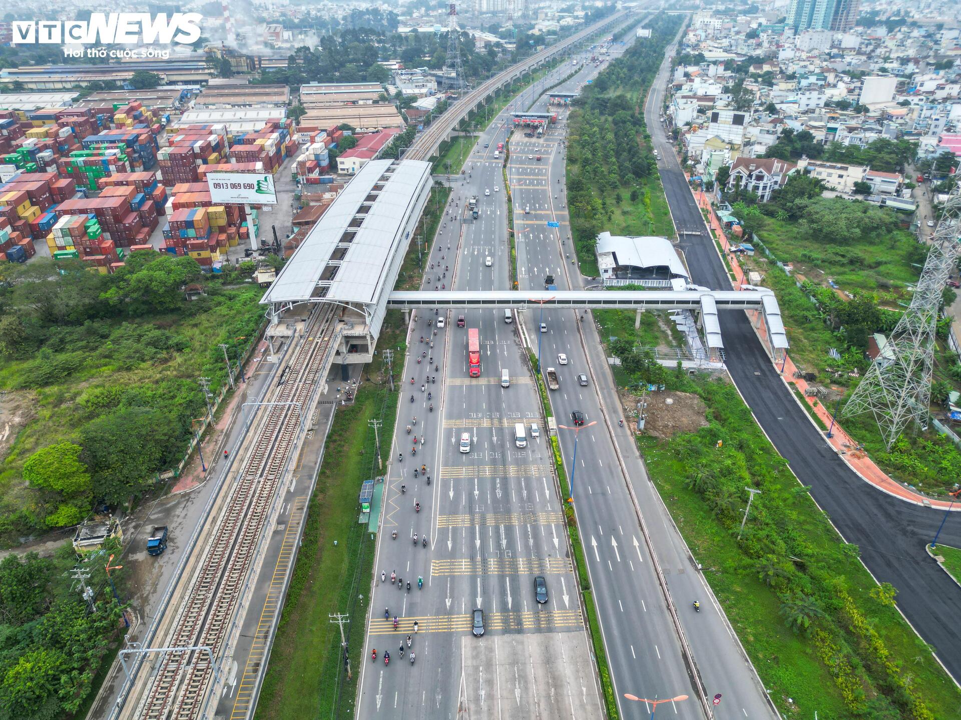 Cận cảnh loạt cầu bộ hành nối Metro Bến Thành-Suối Tiên- Ảnh 4.