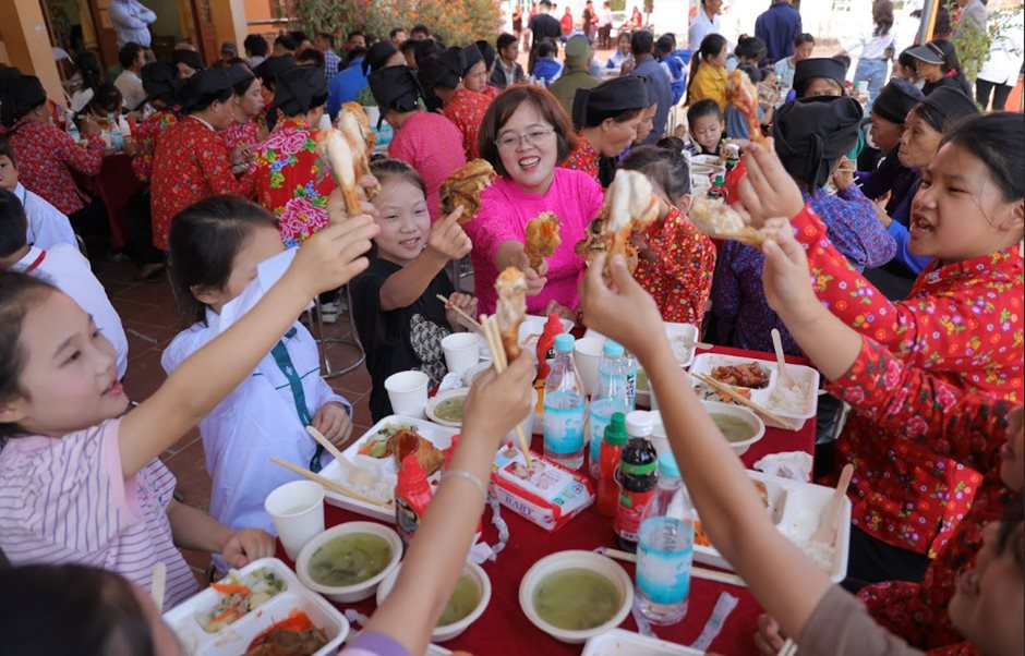 “CHIN-SU một triệu bữa cơm có thịt” tiếp sức các điểm trường vùng cao năm thứ 2- Ảnh 8.