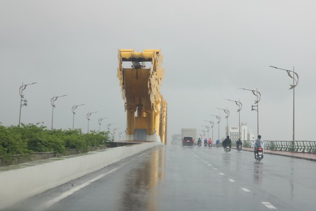 Miền Trung tiếp tục mưa dông- Ảnh 1.