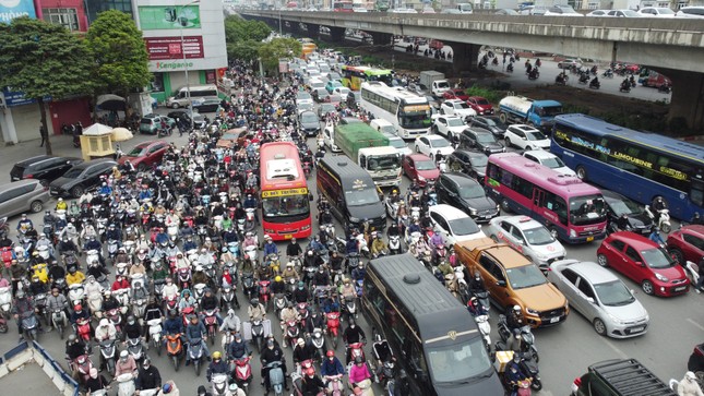 Các loại xe máy, ô tô nào sẽ bị cấm vào vùng phát thải thấp?- Ảnh 1.