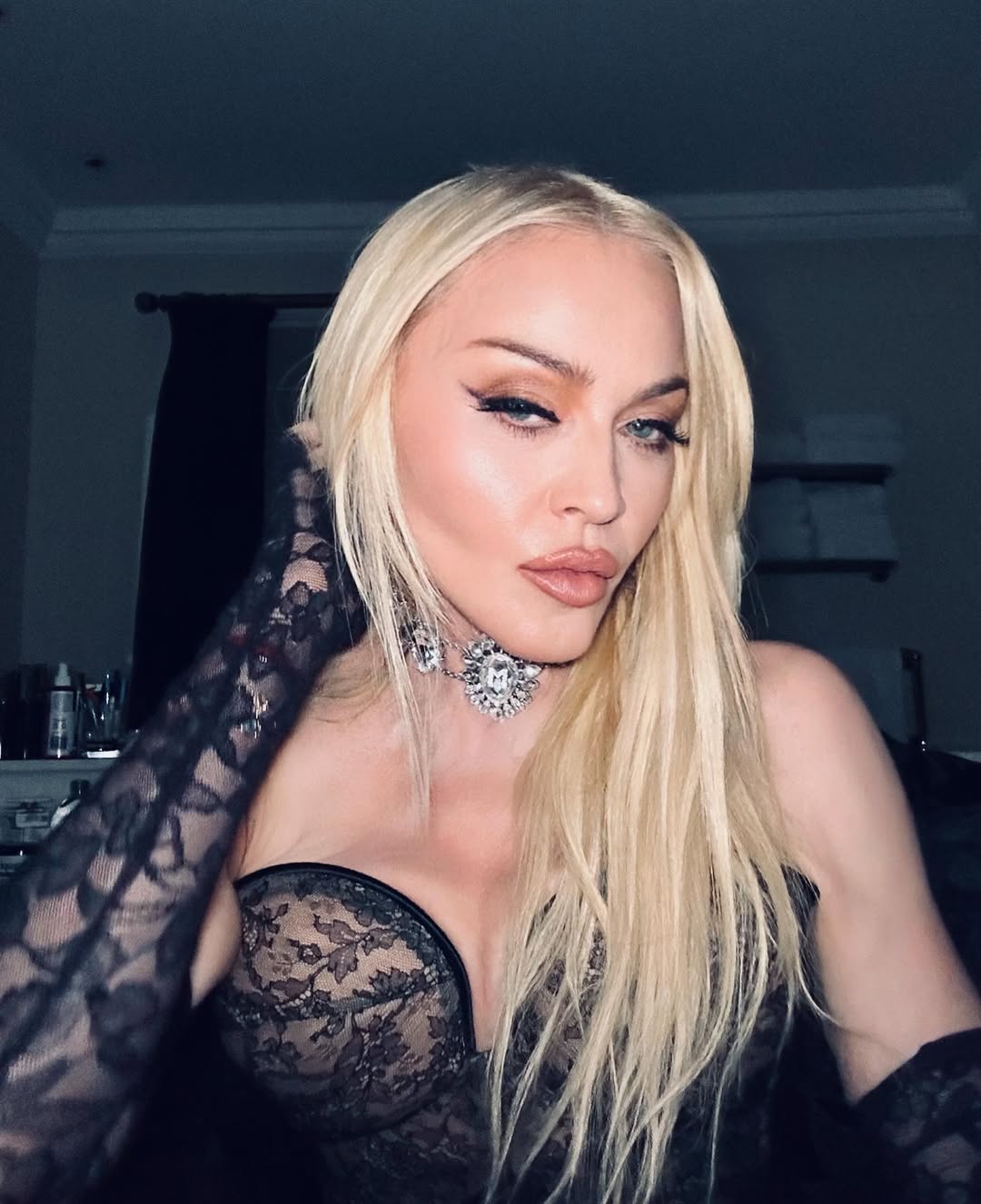 3 màn "lột xác" đỉnh cao nhất showbiz năm 2024: Lindsay Lohan khiến cả thế giới chấn động, một nữ ca sĩ bất ngờ "cải lão hoàn đồng"- Ảnh 2.