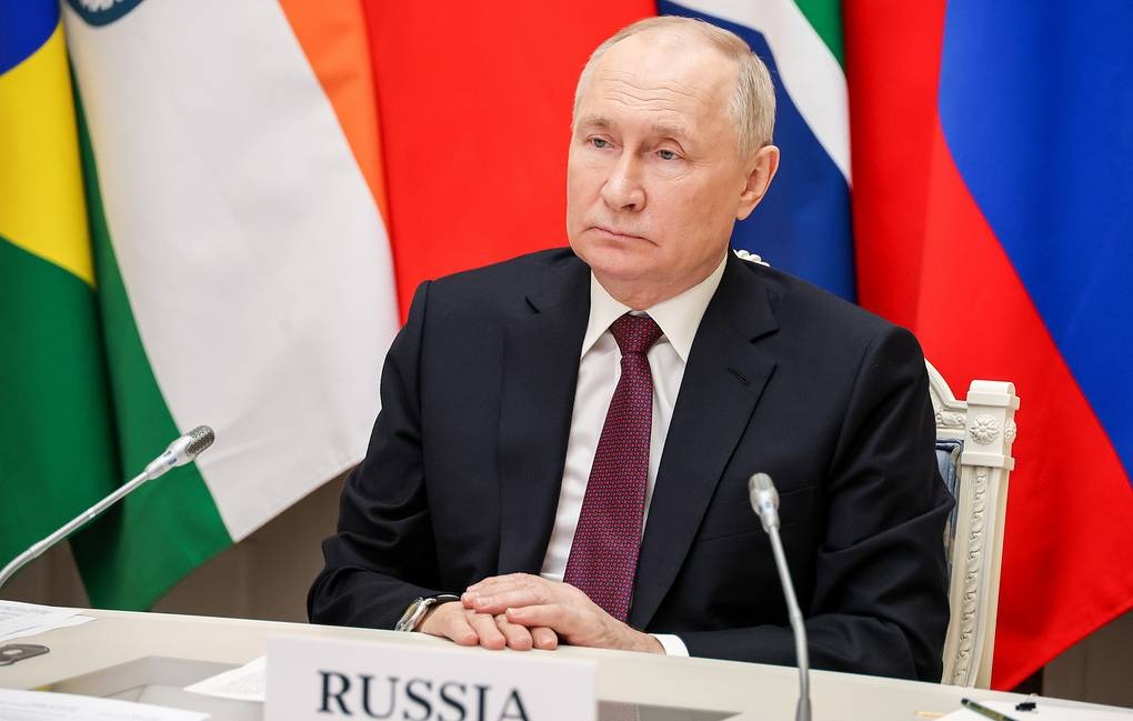 Nước BRICS "chặn cửa" ông Putin sau lệnh bắt của ICC - Moscow giáng đòn kép phá kế hoạch nhằm vào Nga- Ảnh 1.