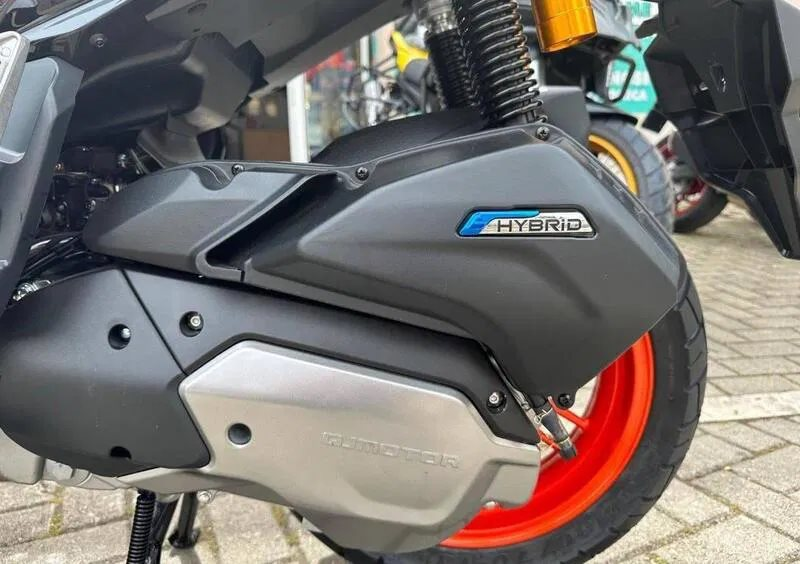 Xe ga 125cc uống 2,2 lít/100km: Có ABS 2 kênh như SH, động cơ hybrid – tiết kiệm xăng vượt trội  - Ảnh 8.