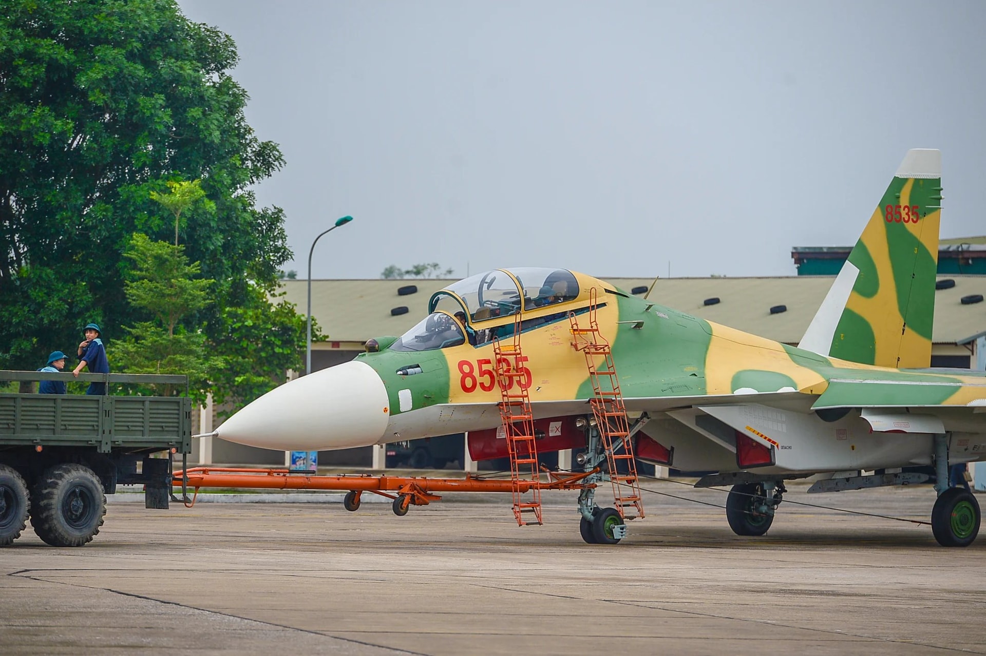 Doanh nghiệp nào sản xuất “Hổ mang chúa” SU-30MK2 vừa bay trên bầu trời Việt Nam?- Ảnh 4.