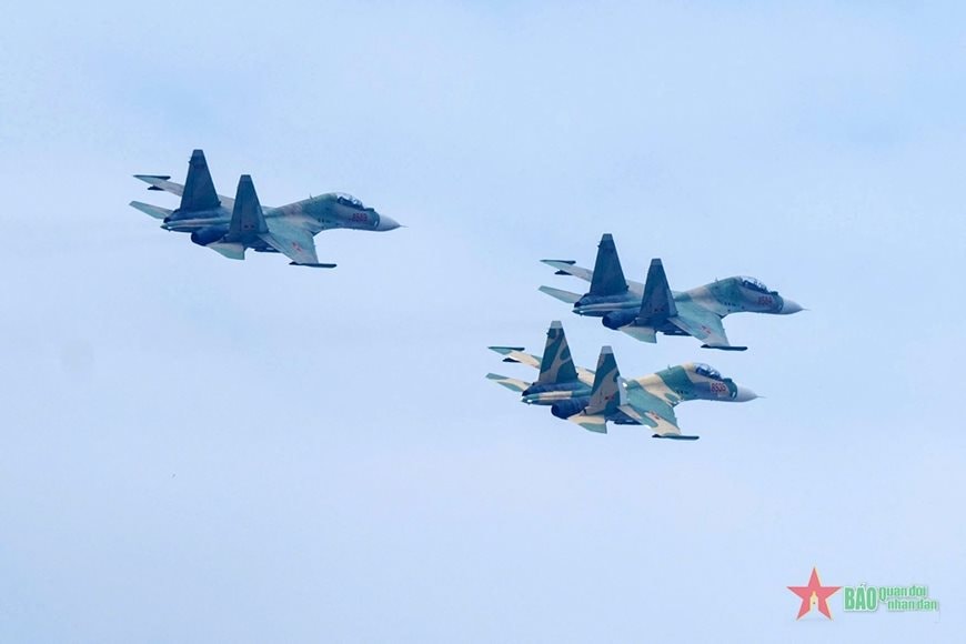 Doanh nghiệp nào sản xuất “Hổ mang chúa” SU-30MK2 vừa bay trên bầu trời Việt Nam?- Ảnh 3.