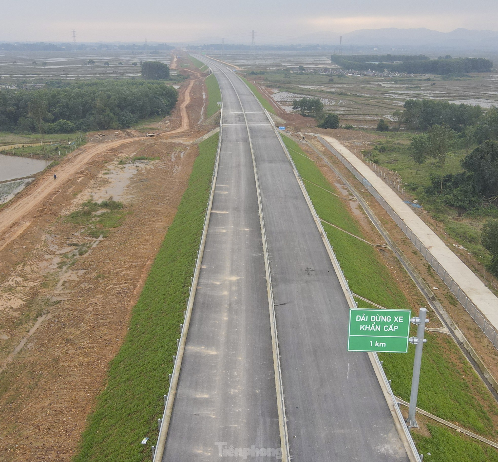 Hình hài tuyến cao tốc hơn 100km qua Hà Tĩnh sắp hoàn thành- Ảnh 17.