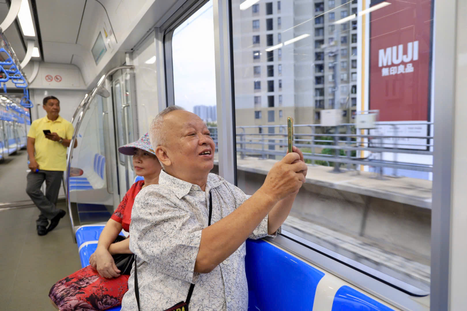 Người dân Đồng Nai, Bình Dương di chuyển thế nào để trải nghiệm Metro số 1?- Ảnh 2.