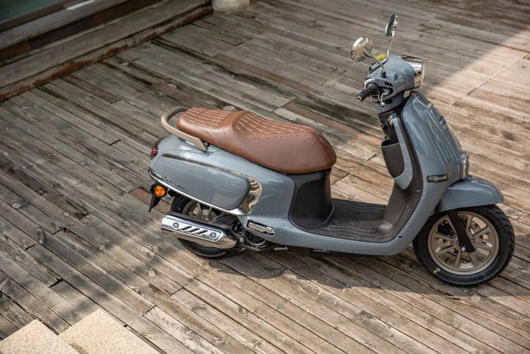 Xe ga siêu tiết kiệm xăng của Suzuki xịn thế này đây, đẹp ngang Vespa nhưng giá rẻ như Honda Vision- Ảnh 12.