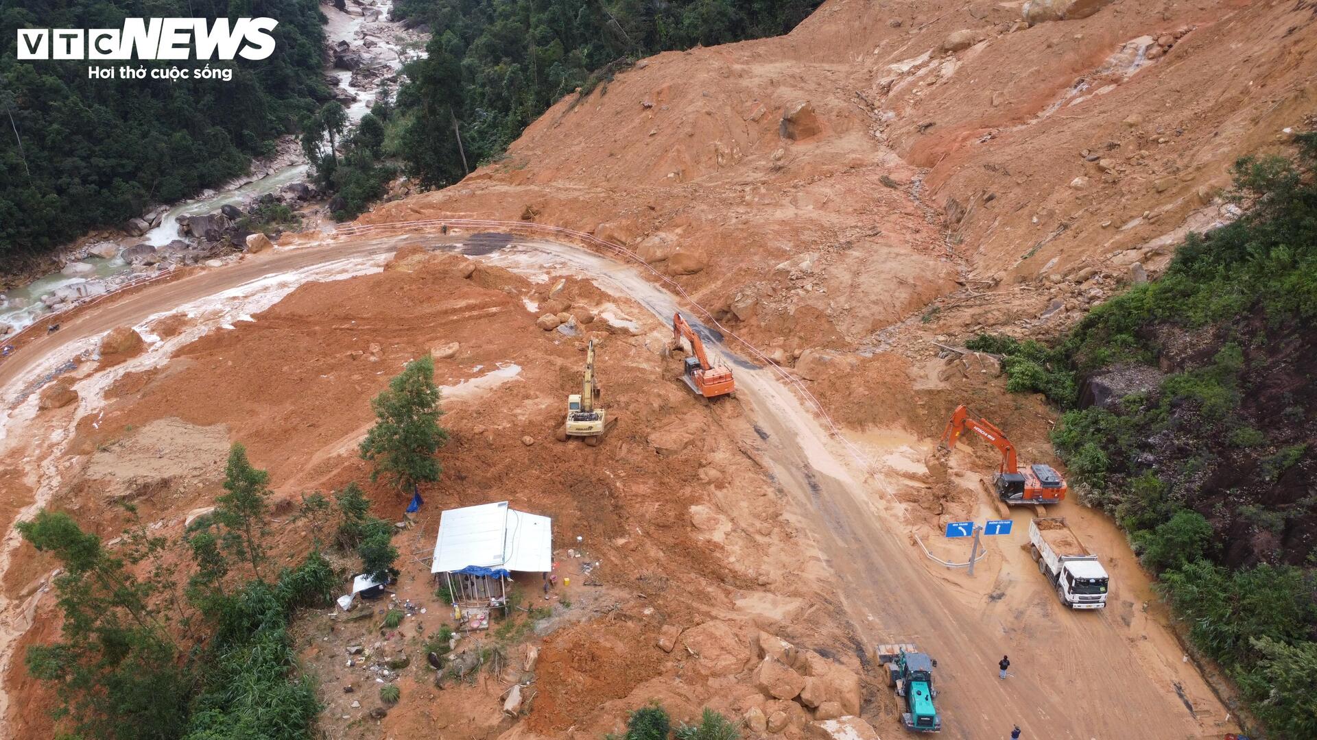 Hiện trạng đèo Khánh Lê nối Nha Trang - Đà Lạt sau 1 tuần sạt lở- Ảnh 2.