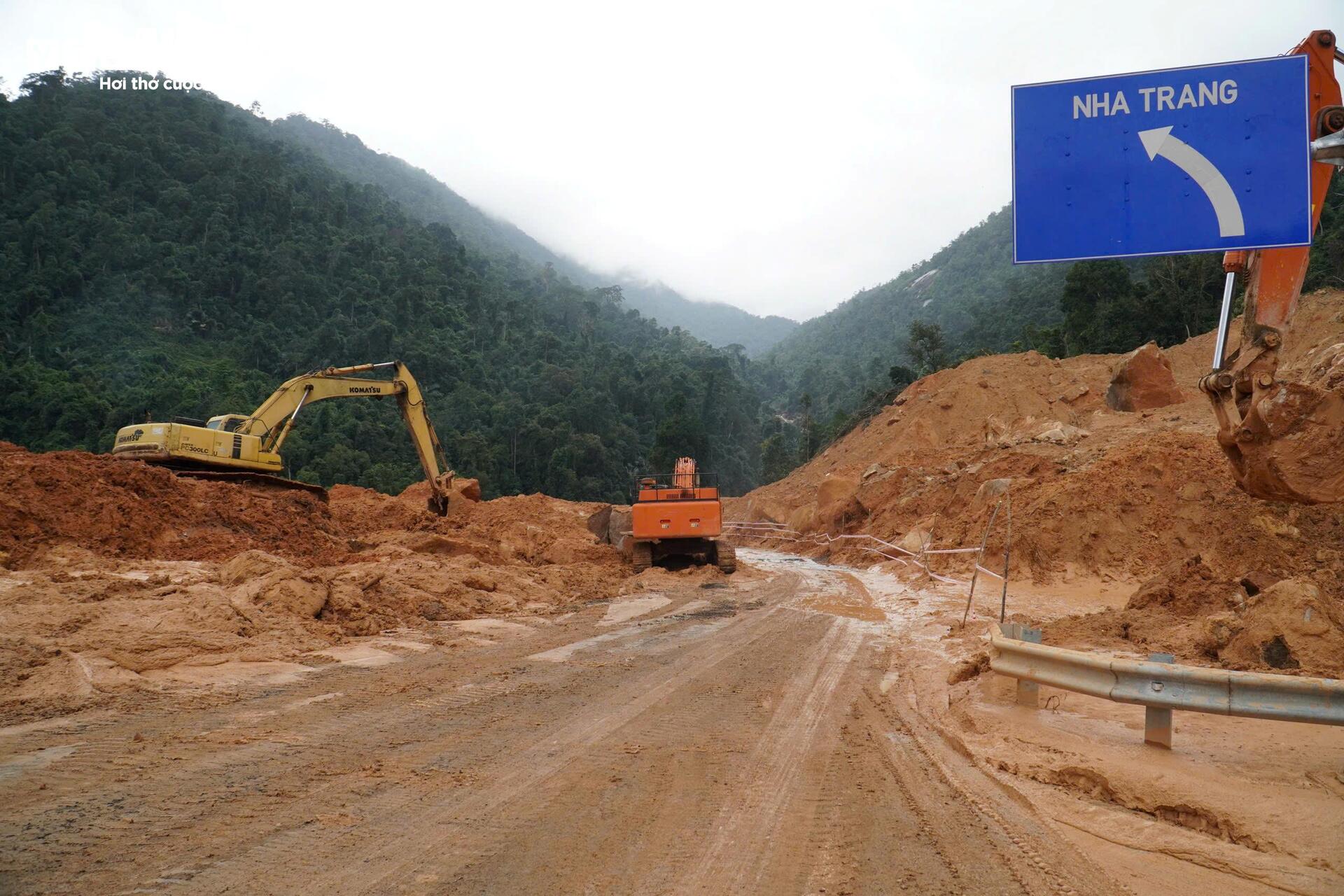 Hiện trạng đèo Khánh Lê nối Nha Trang - Đà Lạt sau 1 tuần sạt lở- Ảnh 7.