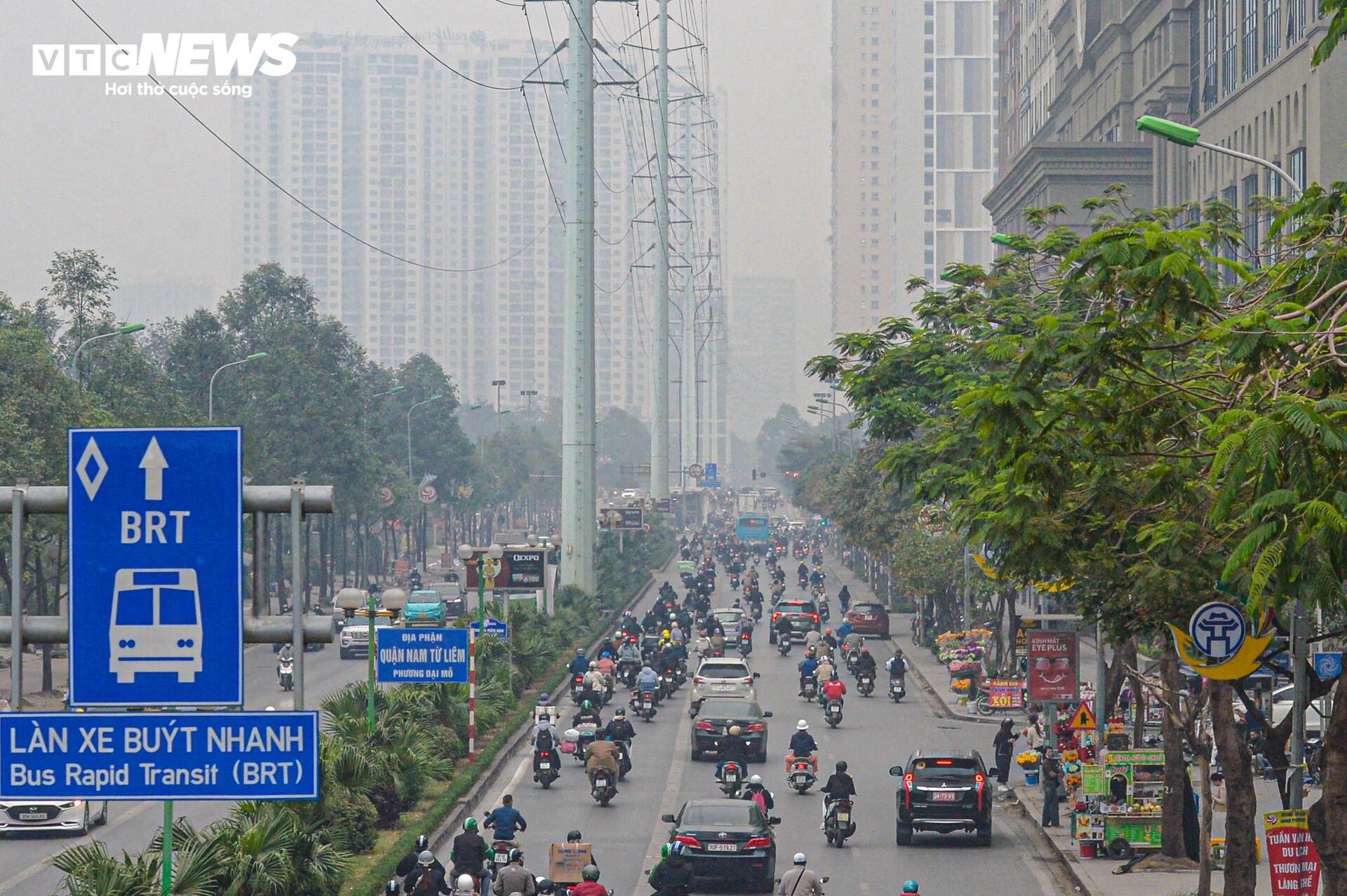 Ô nhiễm không khí vượt báo động đỏ, người Hà Nội khốn khổ vì bụi mịn- Ảnh 16.