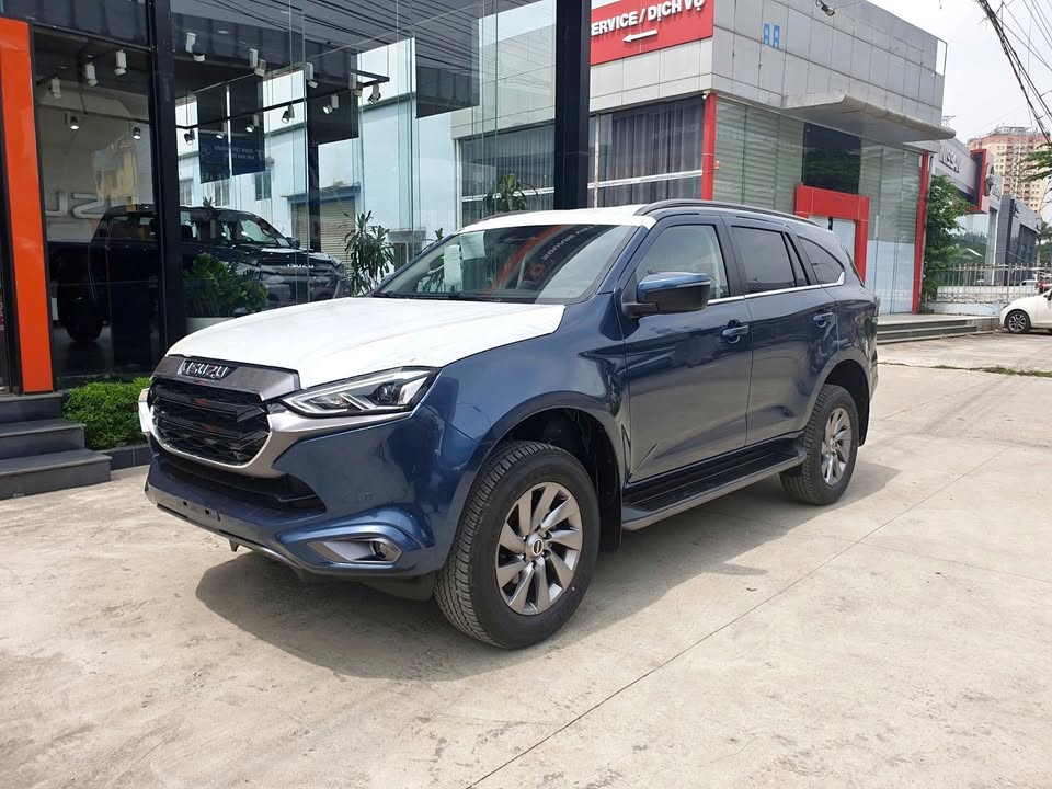 Loạt xe đại hạ giá năm 2024: Pajero Sport lớn nhất đến 300 triệu, có mẫu 'miệt mài giảm' 12 tháng vẫn chưa hết hàng tồn- Ảnh 5.