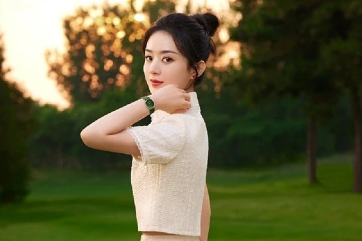 Triệu Lệ Dĩnh: Cô gái nông thôn, bị miệt thị ngoại hình trở thành sao hạng A- Ảnh 4. Triệu Lệ Dĩnh: Cô gái nông thôn, bị miệt thị ngoại hình trở thành sao hạng A- Ảnh 4.