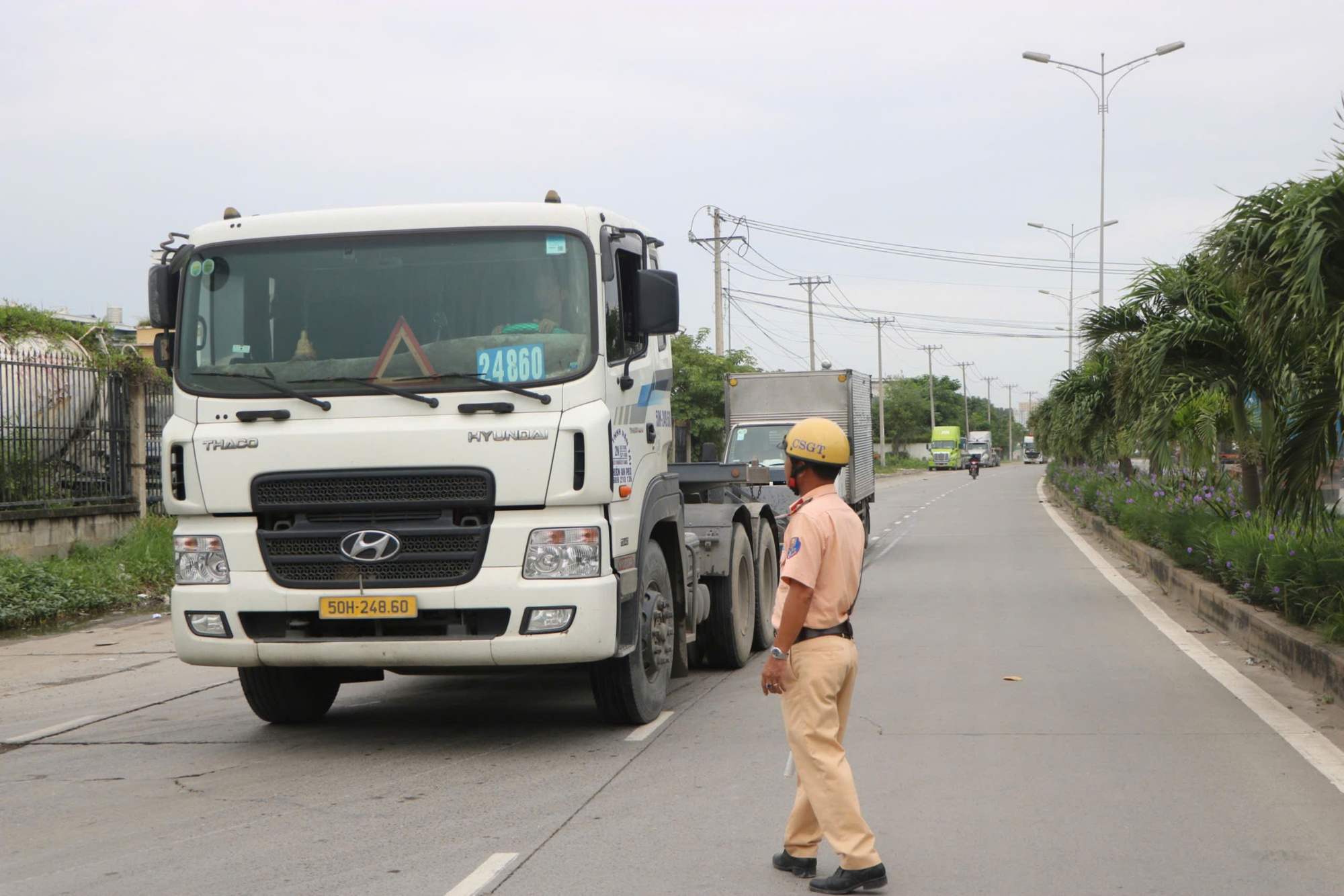 Đèn tín hiệu bị hư, "dính" vượt đèn đỏ bị phạt đến 20 triệu đồng thì phải làm sao?- Ảnh 1.