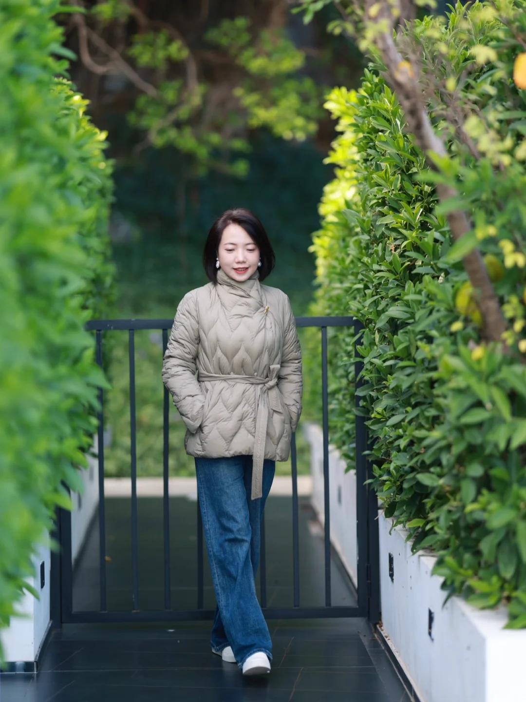 Phụ nữ trung niên nên chọn trang phục theo quy tắc 